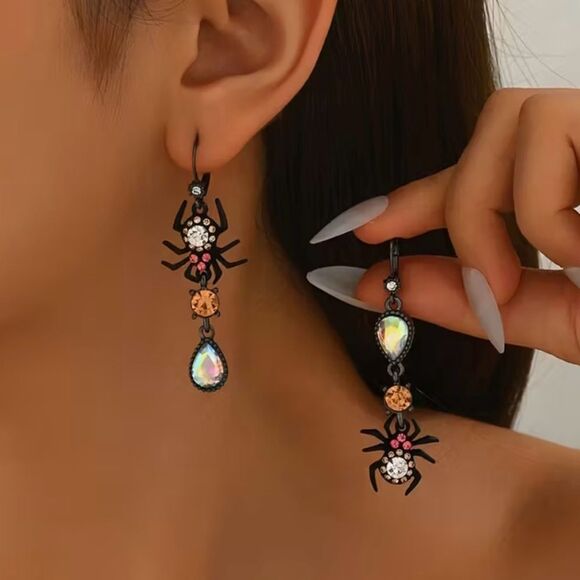 🕷️ Betsey Johnson Mismatched Black and Pink Dangle Spider Earrings 🕷️ - Picture 9 of 11